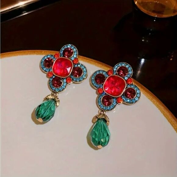 18K Gold Plated Vintage Style Flower Rhinestone Dangle Earring NWT - Picture 4 of 6